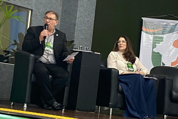 XIX Seminário Estadual da União Nacional dos Conselhos Municipais da Educação de Santa Catarina e o VIII Seminário da Região Sul