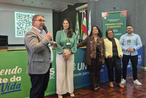 XIX Seminário Estadual da União Nacional dos Conselhos Municipais da Educação de Santa Catarina e o VIII Seminário da Região Sul